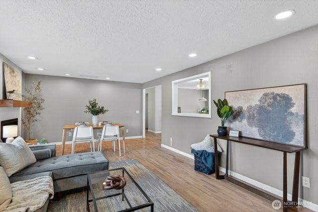 1500 E Fairhaven Avenue, Burlington, WA 98233