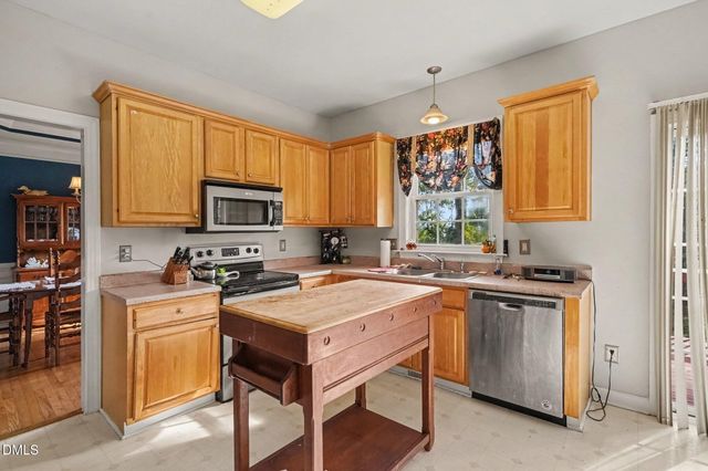 216 Powhatan Drive, Fuquay Varina, NC 27526
