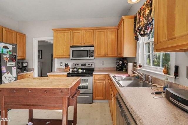 216 Powhatan Drive, Fuquay Varina, NC 27526
