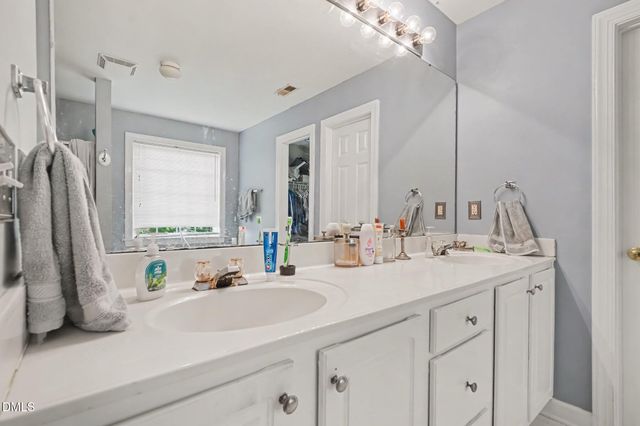 216 Powhatan Drive, Fuquay Varina, NC 27526