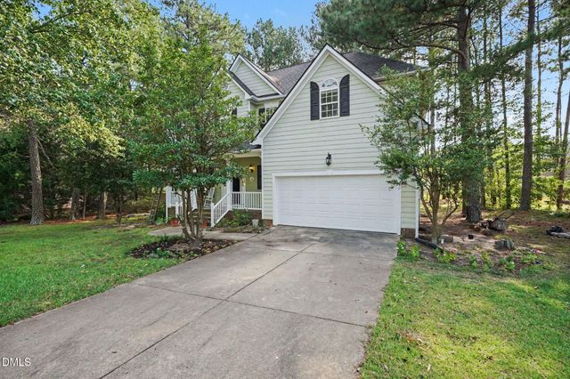 216 Powhatan Drive, Fuquay Varina, NC 27526
