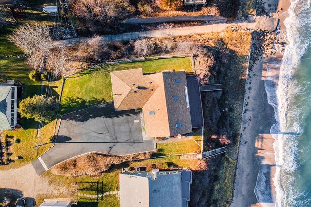 18 N Walk, Jamesport, NY 11947