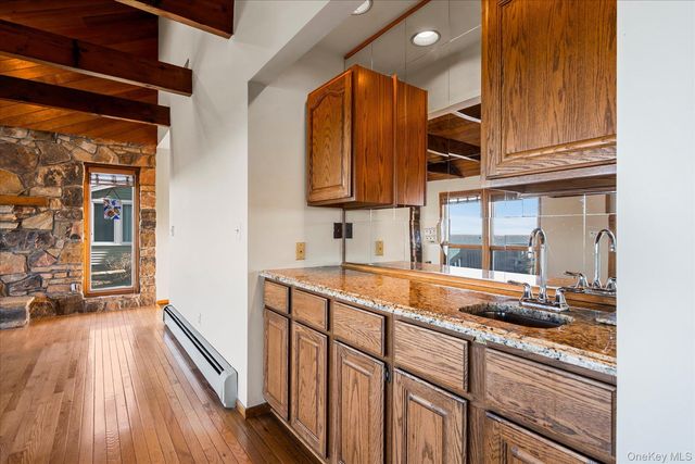 18 N Walk, Jamesport, NY 11947