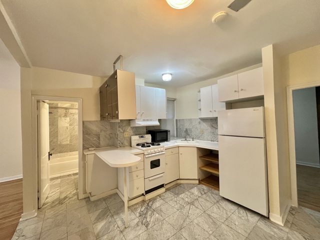 31 Queensberry 11, Boston, MA 02215