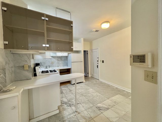 31 Queensberry 11, Boston, MA 02215