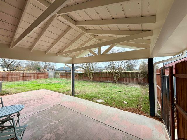 404 Brookwood, Mt Pleasant, TX 75455