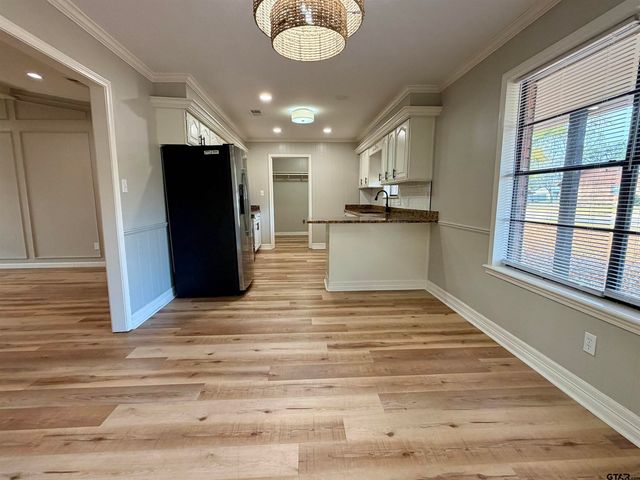 404 Brookwood, Mt Pleasant, TX 75455