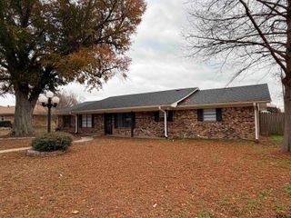 404 Brookwood, Mt Pleasant, TX 75455