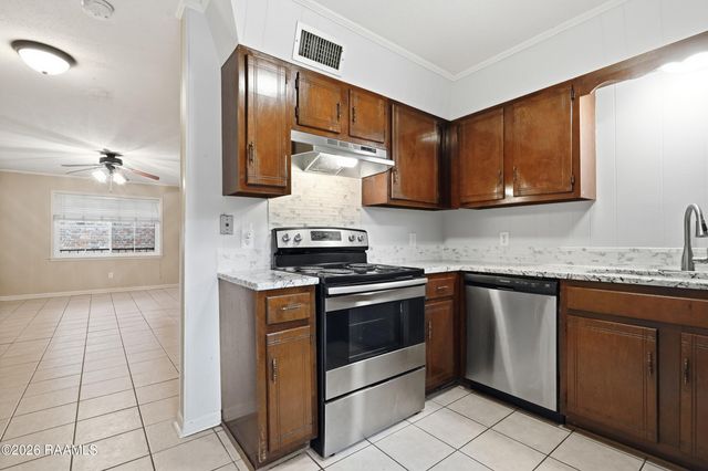 208 General Gardner Avenue 205, Lafayette, LA 70501