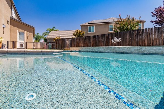 2674 Prescott, Clovis, CA 93619