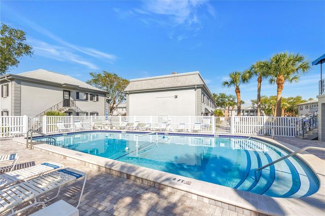 6960 SUNSET DRIVE S 1B, South Pasadena, FL 33707