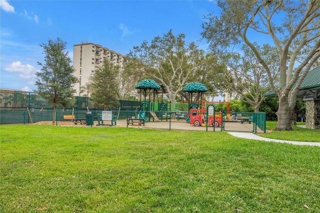 6960 SUNSET DRIVE S 1B, South Pasadena, FL 33707