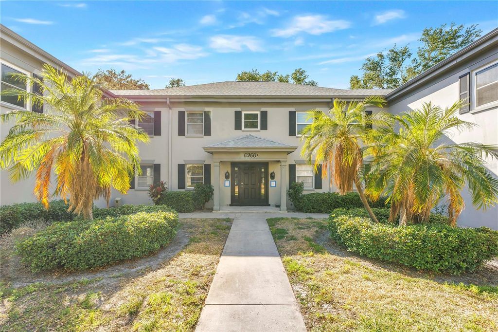 6960 SUNSET DRIVE S 1B, South Pasadena, FL 33707