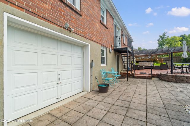 5365 Park Rd, Louisville, KY 40214