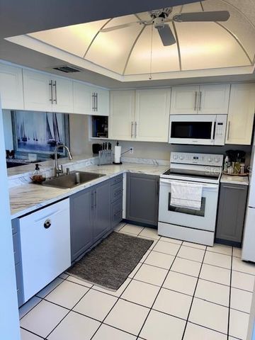 6251 SHORELINE DRIVE 2205, St Petersburg, FL 33708