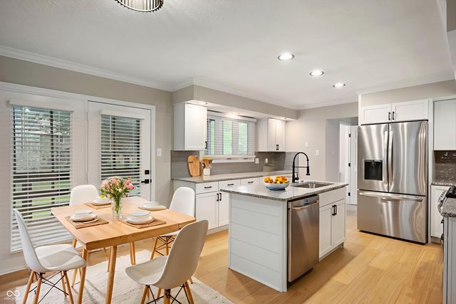 7474 Oakland Hills Drive, Indianapolis, IN 46236