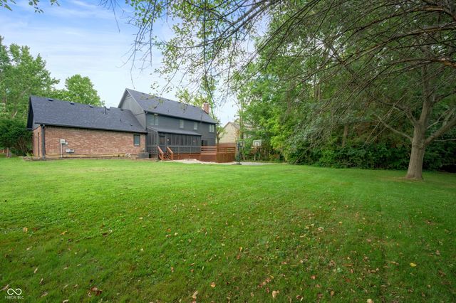 7474 Oakland Hills Drive, Indianapolis, IN 46236