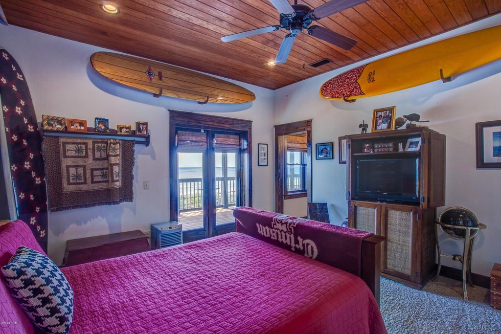 Image 16 of property listing at 13708 Front Beach Road, Panama City Beach, FL 32413