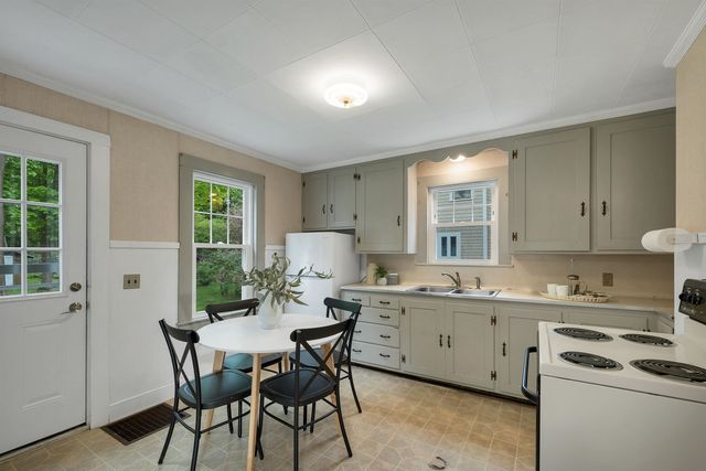 23 Dearborn Avenue, Hampton, NH 03842