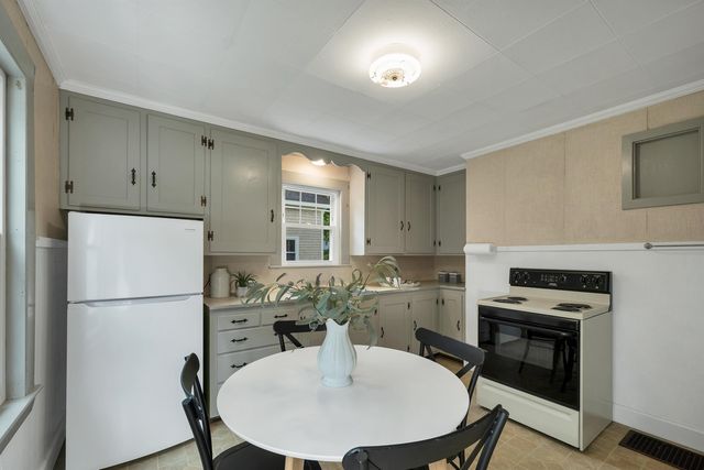 23 Dearborn Avenue, Hampton, NH 03842