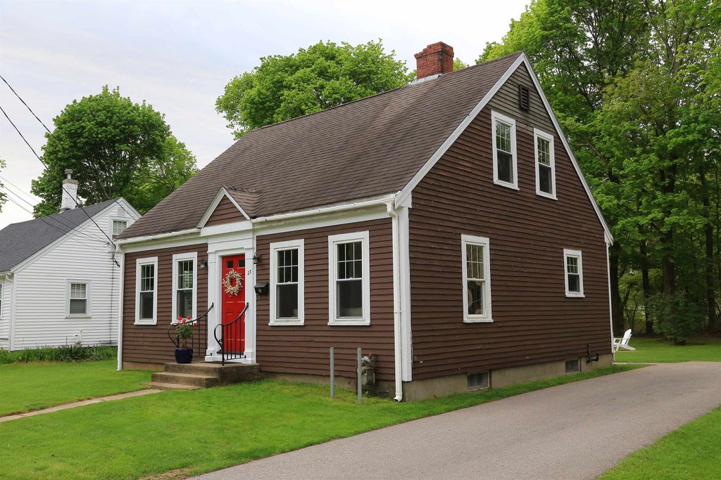 23 Dearborn Avenue, Hampton, NH 03842