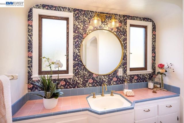714 Rodney Dr, San Leandro, CA 94577