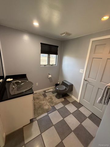 958 N Cass Avenue, Vassar, MI 48768