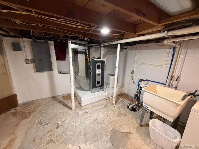 958 N Cass Avenue, Vassar, MI 48768