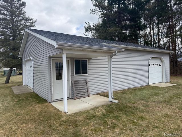 958 N Cass Avenue, Vassar, MI 48768