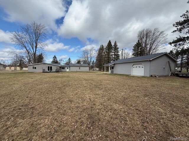 958 N Cass Avenue, Vassar, MI 48768