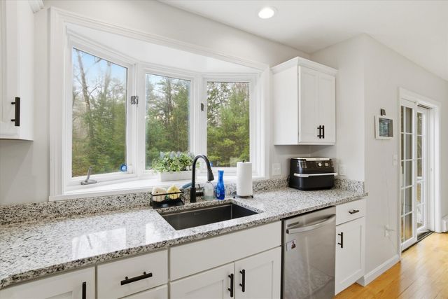 10 Upton Road, Mont Vernon, NH 03057