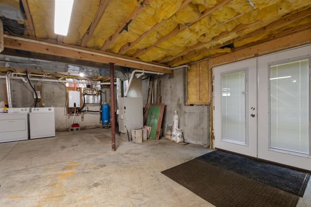 94 Spring Road, Pittsburg, NH 03592