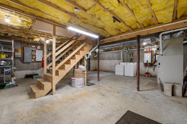 94 Spring Road, Pittsburg, NH 03592