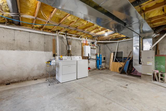 94 Spring Road, Pittsburg, NH 03592