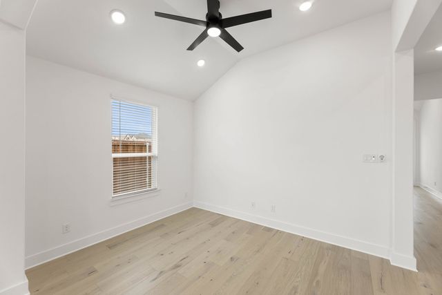 712 Hawthorn Lane, Mansfield, TX 76063