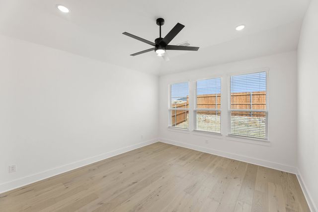 712 Hawthorn Lane, Mansfield, TX 76063