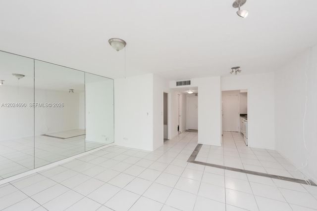 1408 Brickell Bay Dr 1116, Miami, FL 33131