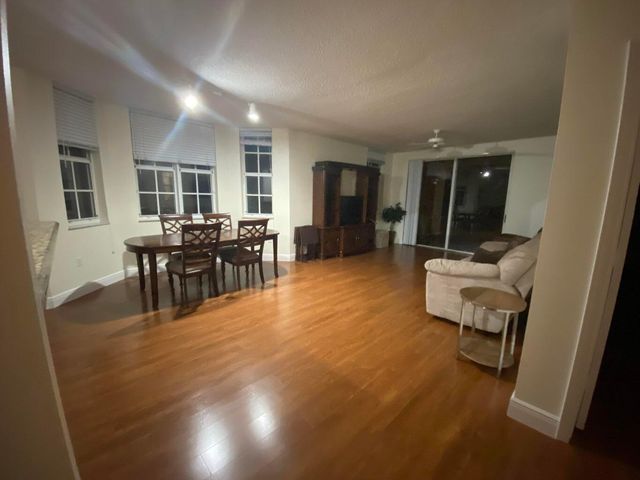 11780 SAINT ANDREWS Place 201, Wellington, FL 33414
