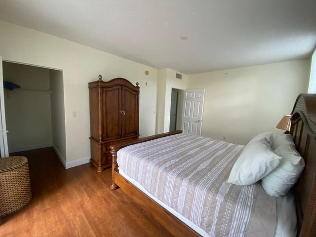 11780 SAINT ANDREWS Place 201, Wellington, FL 33414