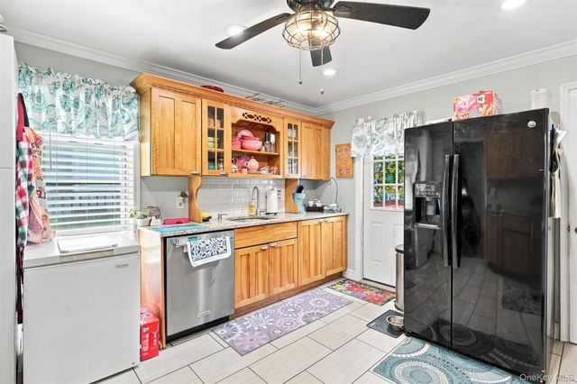 49 Gladstone Avenue, Walden, NY 12586