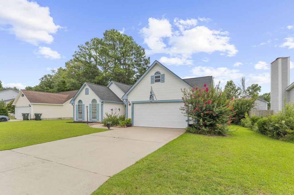 120 Kingsbridge Drive, Goose Creek, SC 29445