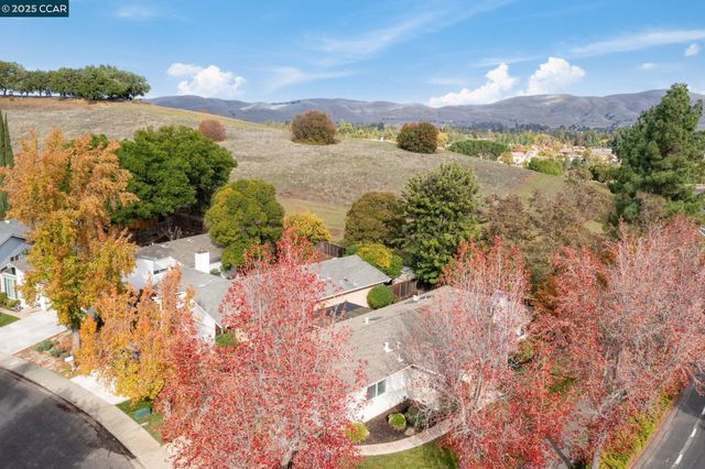 4597 Wildcat Ln, Concord, CA 94521