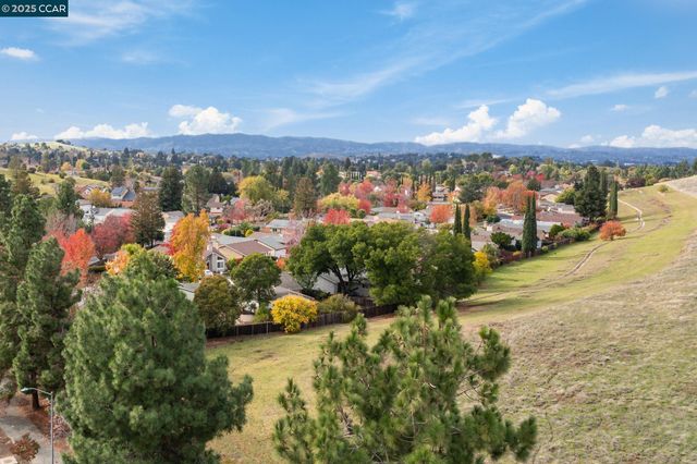 4597 Wildcat Ln, Concord, CA 94521