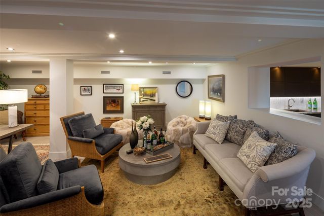 12 Sunset Summit, Asheville, NC 28804