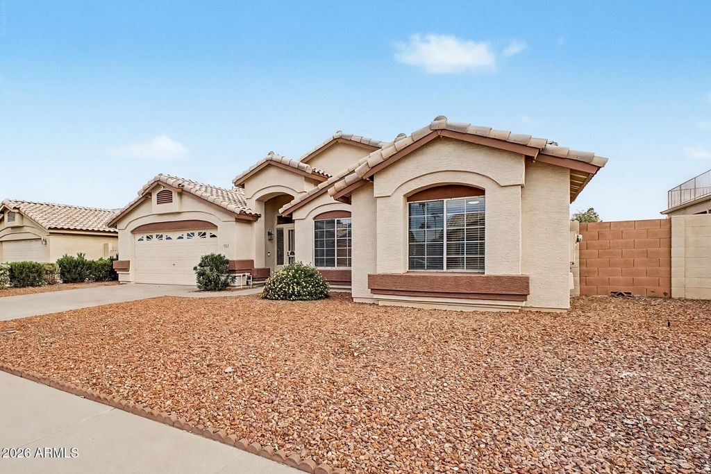 8815 W PORT AU PRINCE Lane, Peoria, AZ 85381 — photo 3