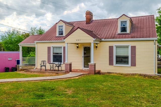 601 N Spring St, Mcminnville, TN 37110