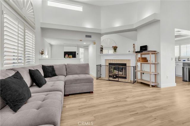 25144 Steinbeck F, Stevenson Ranch, CA 91381