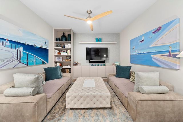 3581 E Glencoe Street 403, Miami, FL 33133