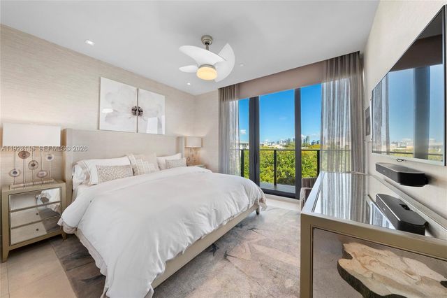 3581 E Glencoe Street 403, Miami, FL 33133