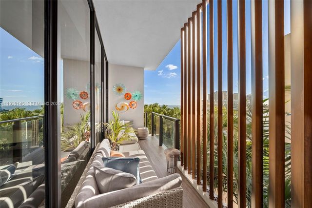 3581 E Glencoe Street 403, Miami, FL 33133